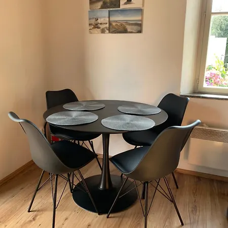 Split Inn Apartments דירה