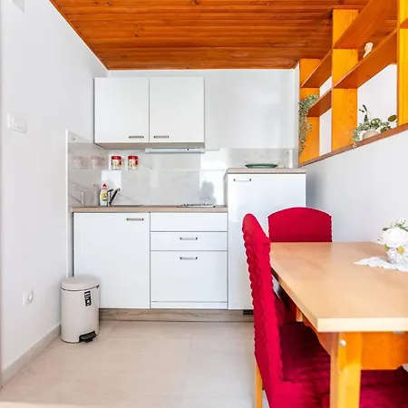 דירה Split Inn Apartments