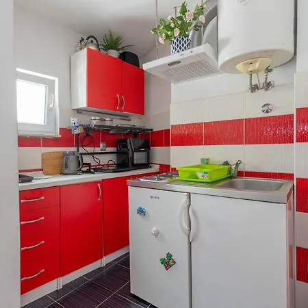דירה Split Inn Apartments *