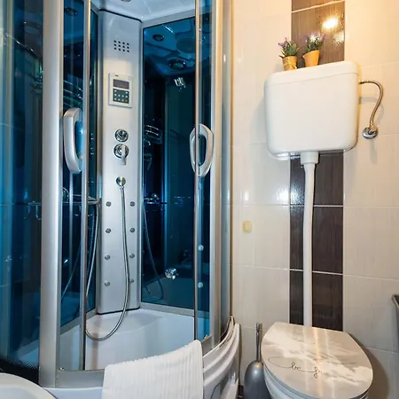 דירה Split Inn Apartments *