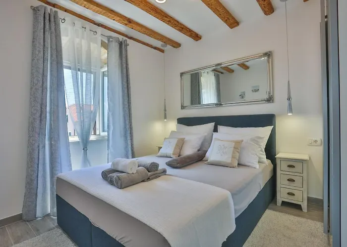 Split Inn Apartments Apartment *