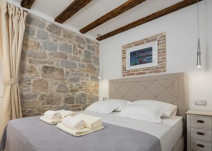 Split Inn Apartments דירה *