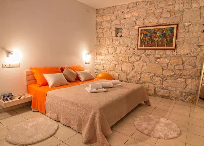 Split Inn Apartments דירה *