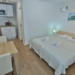 Split Inn Apartments *